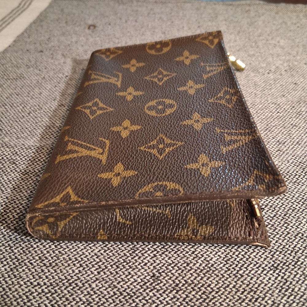 Louis Vuitton Monogram Clutch - Picture 3 of 11